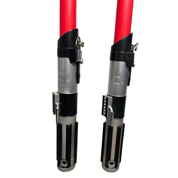 2 - 2015 Hasbro Stars Wars Darth Vader Red Lightsaber B2915 Retractable C-3252A - Picture 3 of 7